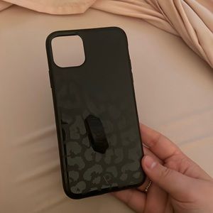 Loopy Original - iPhone 11 Pro Max (6.5" Screen) - Midnight Leopard Righty Black